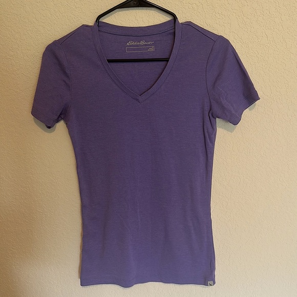 Light Purple Eddie Bauer Short Sleeve V-Neck T-Shirt - Picture 1 of 6